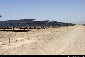 نیروگاه-خورشیدی-585x390